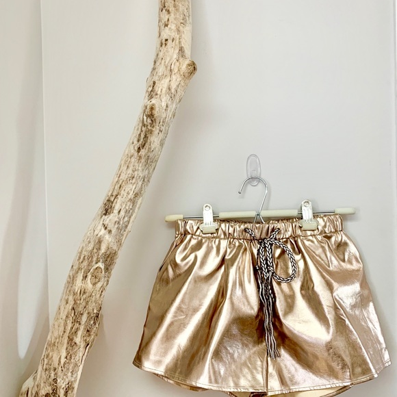 NWT Fashion Nova Gold Shorts Small - Picture 2 of 6
